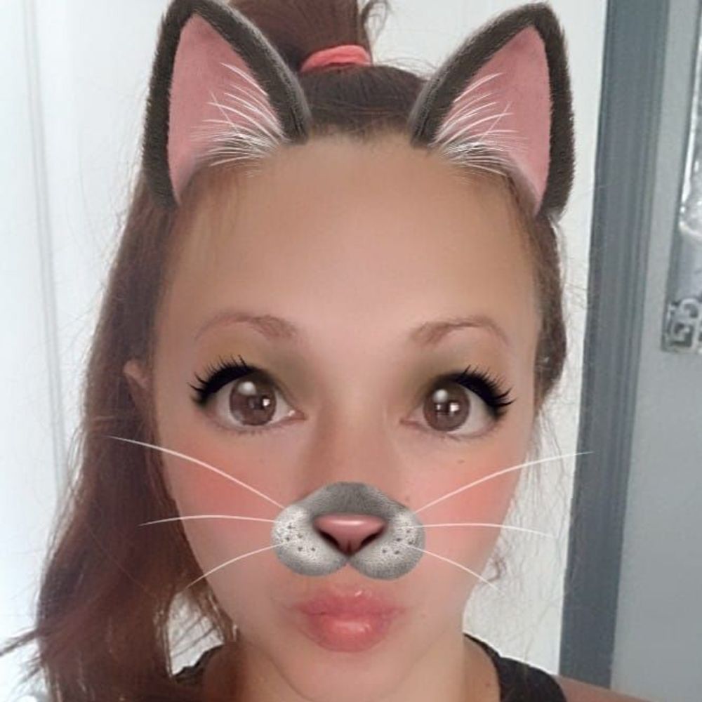 Meet your Posher, Lana